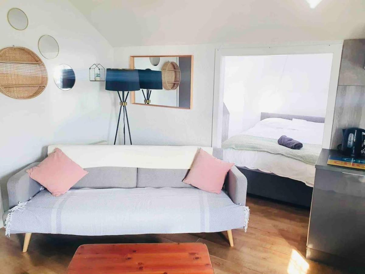 ブラックプールCosy Top Floor Flat! Self Check-In & Free Parkingアパートメント エクステリア 写真